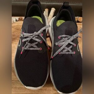 OOFOS OOmy Stride Shoes